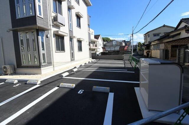 カーサベルデ　国府（101） 駐車場
