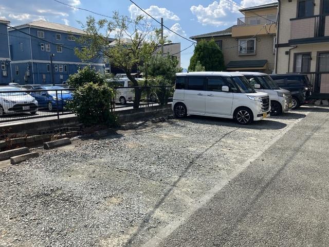 スノーフレーク（201） 駐車場