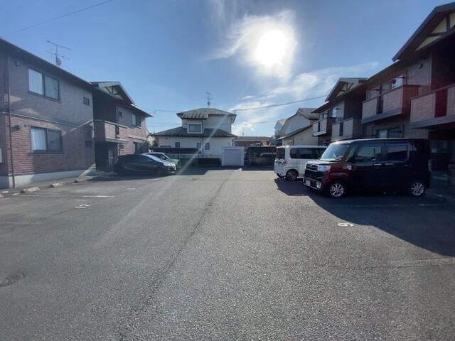 ウィルモア須屋　B棟（105） 駐車場