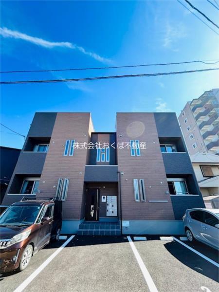 市立体育館前駅より徒歩10分 築2年 2階建の賃貸物件