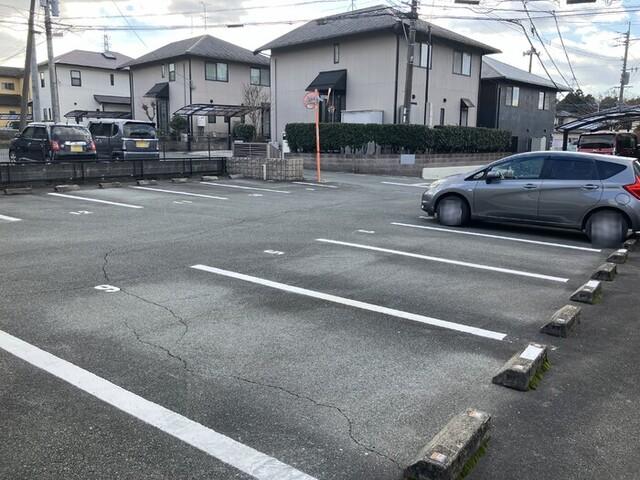 フローラ武蔵ヶ丘（205） 駐車場