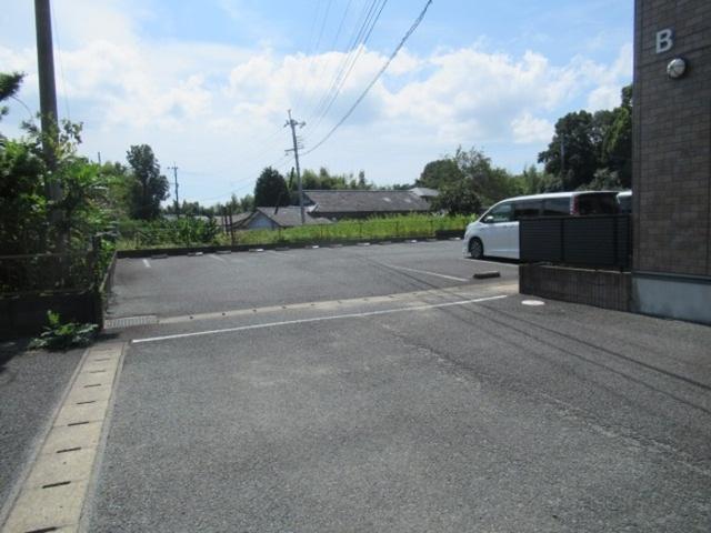 ウィルモア西梶尾Ｃ（210） 駐車場