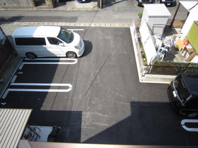 Rose　MansionⅡ(ﾛｰｽﾞﾏﾝｼｮﾝ）（102） 駐車場