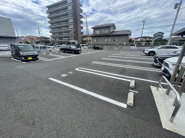 アンジューノ上代　A棟（207） 駐車場
