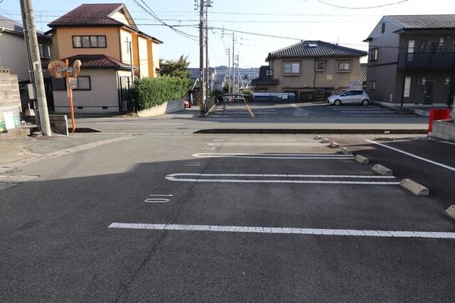 Reposer（ルポゼ）（103） 駐車場