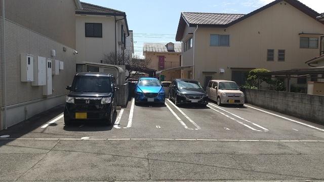 ヴィスキオ　M 大江（201） 駐車場