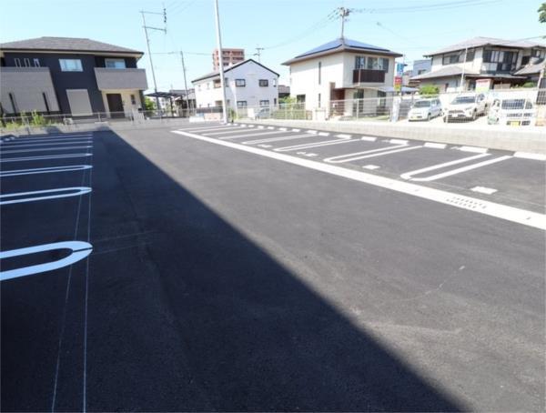 Rays横手（103） 駐車場