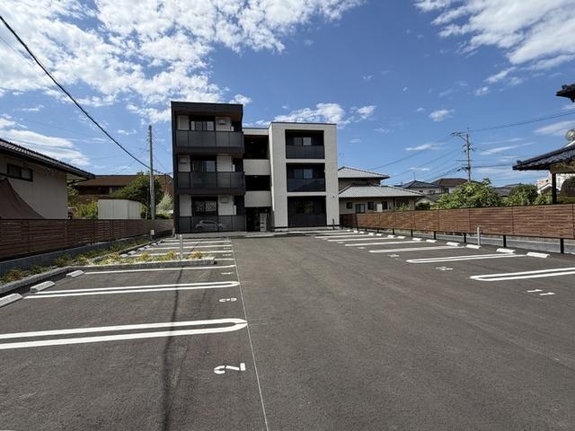 Crest Court（303） 物件画像