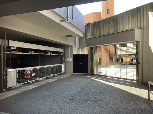 Ｄ’グランセ白川公園（502） 駐車場