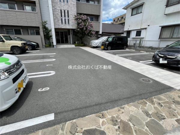 シャーメゾン藤崎宮（303） 駐車場