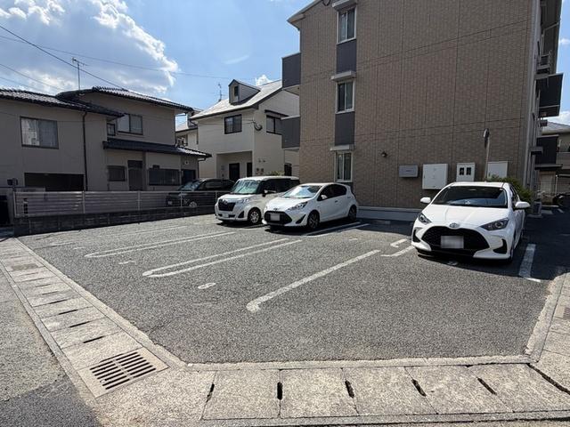 アゲラータム（202） 駐車場
