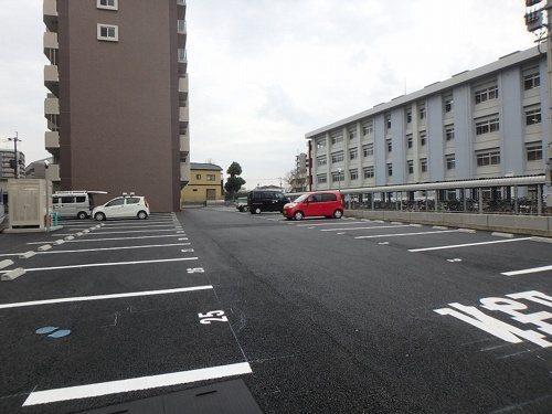 MARLE神水（506） 駐車場