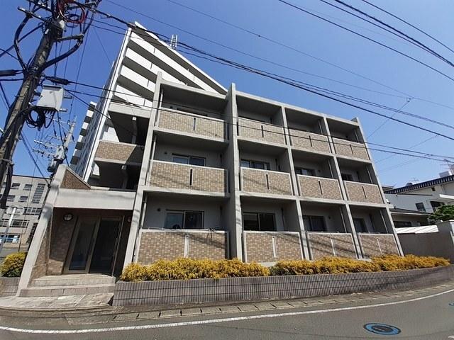 カルフールＢ．Ｃ白山（302） 外観