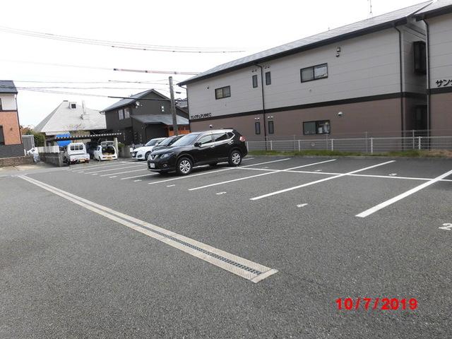 セジュール城東（205） 駐車場