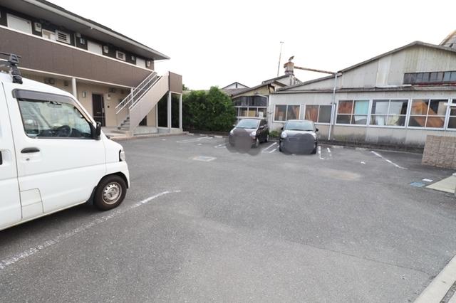 ソライズ（105） 駐車場