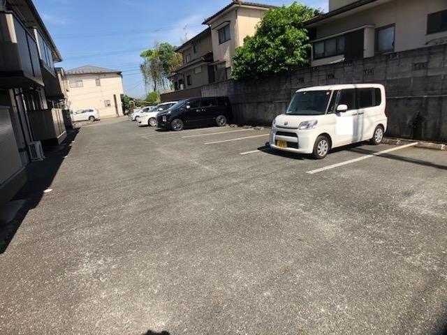 セジュールさかえ（103） 駐車場
