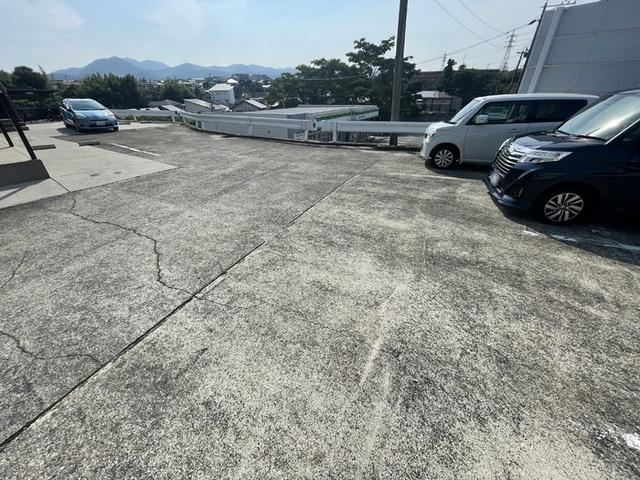 モナリエ池田（102） 駐車場