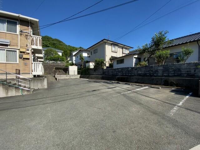 アムール清水（101） 駐車場