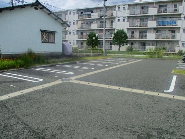 ぷらたなすⅢ（303） 駐車場