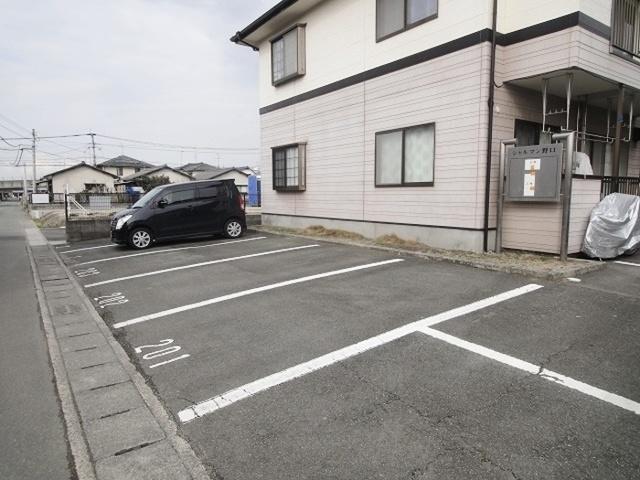シャルマン野口　A棟（201） 駐車場