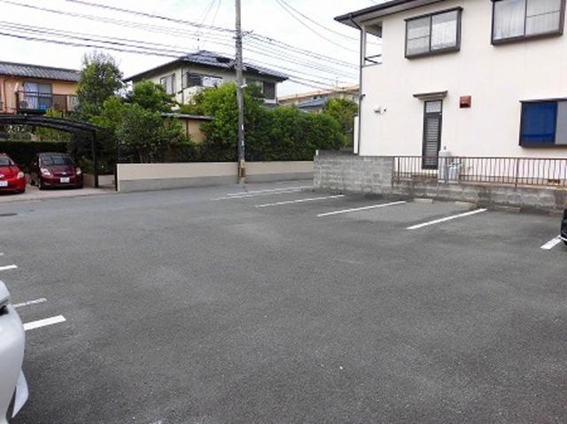 東光フラッツ（105） 駐車場