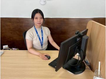 スタッフのサムネイル