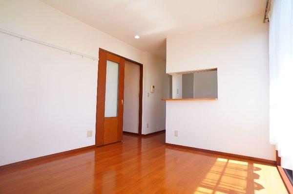 クレストコート（A202） リビング