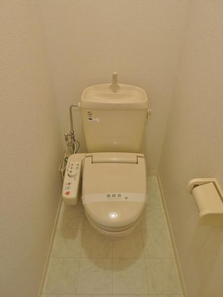 ファミーユB（101） トイレ