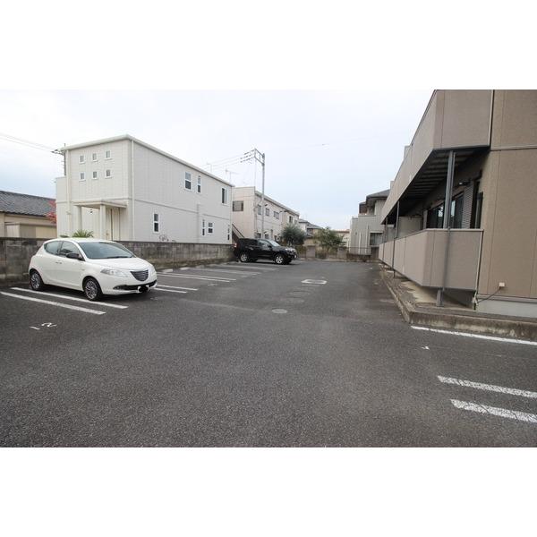 セ・レユニール（101） 駐車場