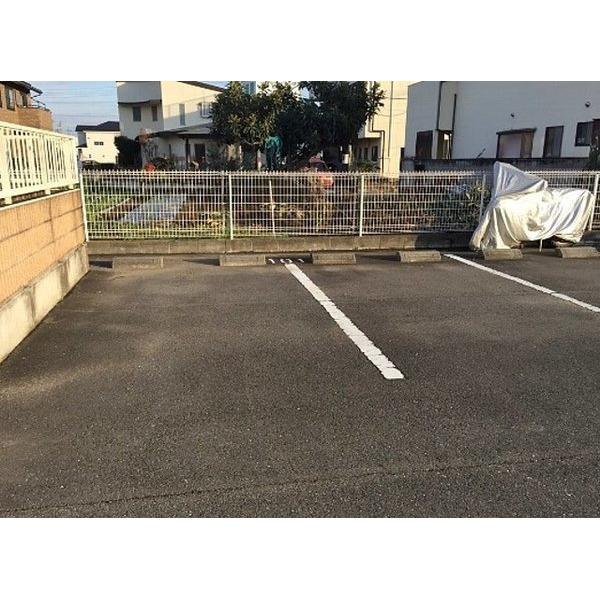 コートジュピター（203） 駐車場