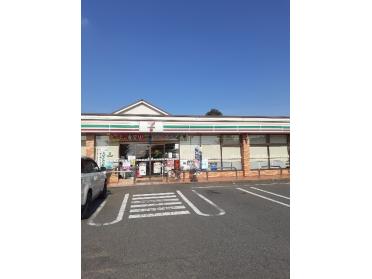 セブンイレブン伊勢崎西久保店：1000m