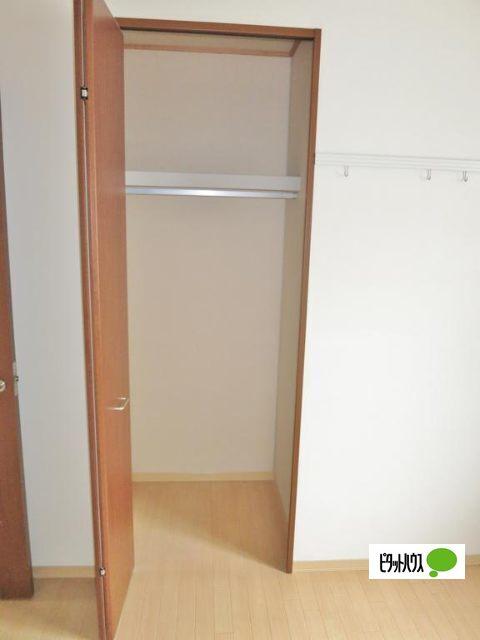 レジデンスみなみK（101） 収納