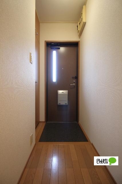 セ・レユニール（101） 玄関
