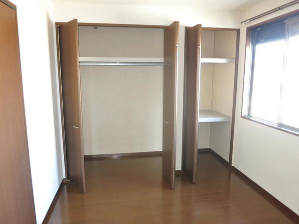 伊勢崎市韮塚町アパート 収納