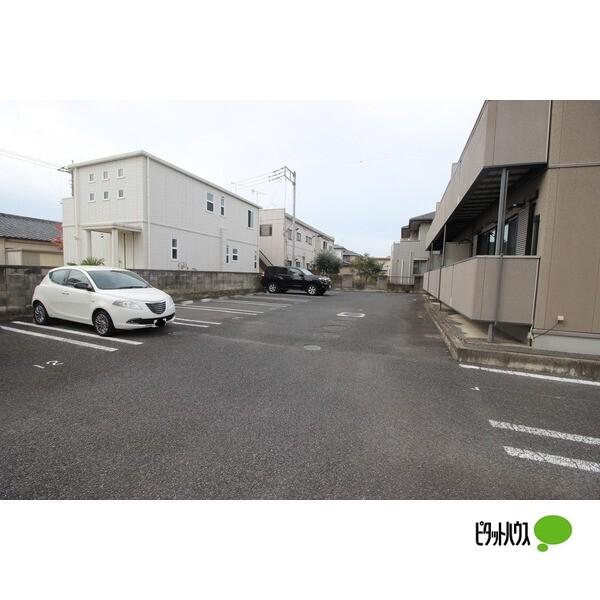 セ・レユニール（102） 駐車場
