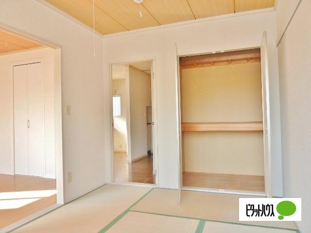 リヴィアンカ（B102） 収納