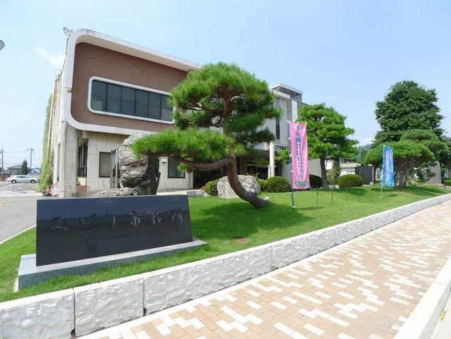 みどり市役所：300m