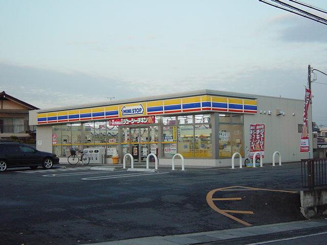 ミニストップ前橋下新田店：355m