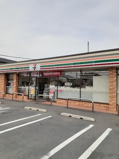 セブンイレブン伊勢崎連取町店：632m