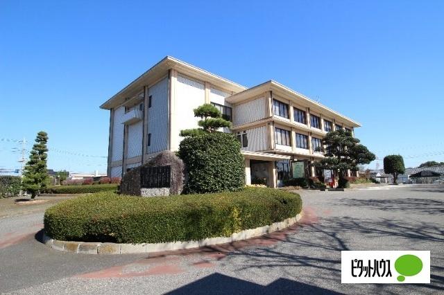 伊勢崎市あずま支所：1349m