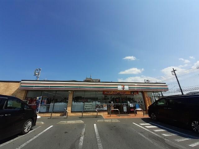 セブンイレブン伊勢崎宮子町店：779m