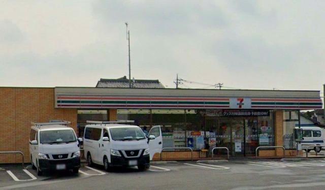 セブンイレブン伊勢崎寿町店：529m