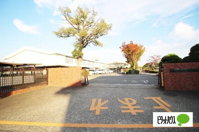 伊勢崎市立殖蓮中学校：2332m