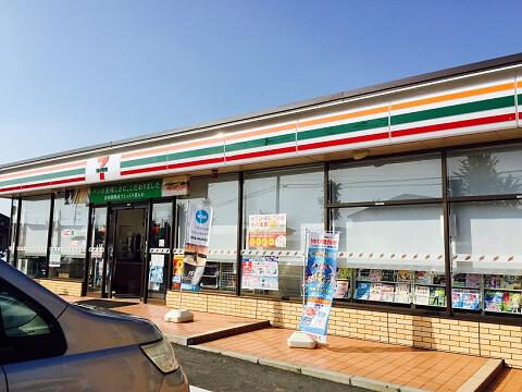 セブンイレブン伊勢崎韮塚町店：684m