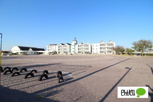 伊勢崎市立赤堀南小学校：1453m