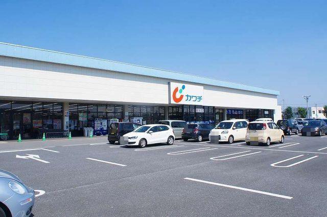カワチ薬品伊勢崎西店：933m