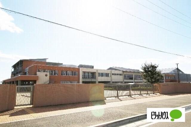 伊勢崎市立赤堀中学校：2249m