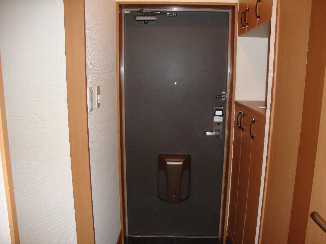 レガリーニ 玄関
