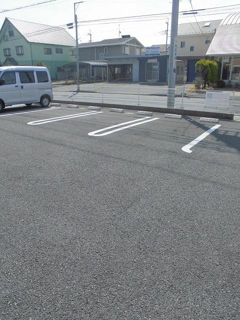 ヴァンクール（102） 駐車場