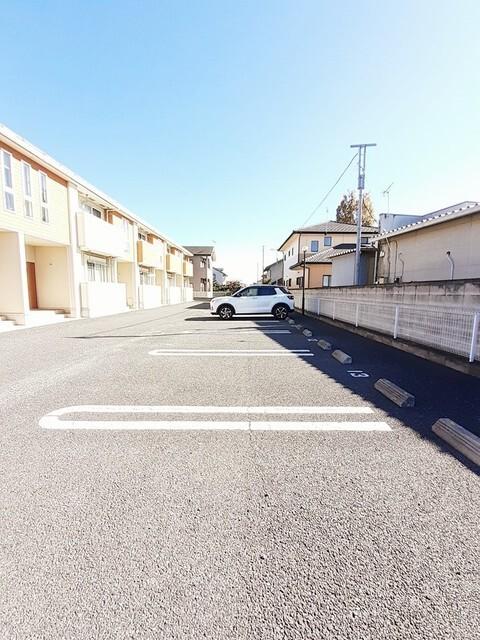 ボ・ヌール（105） 駐車場